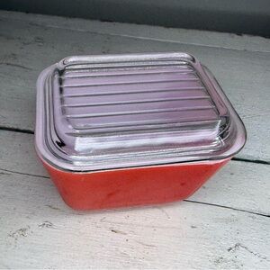 Pyrex Red Vintage Space Saver with Lid Refrigerator Dish w/lid 501C